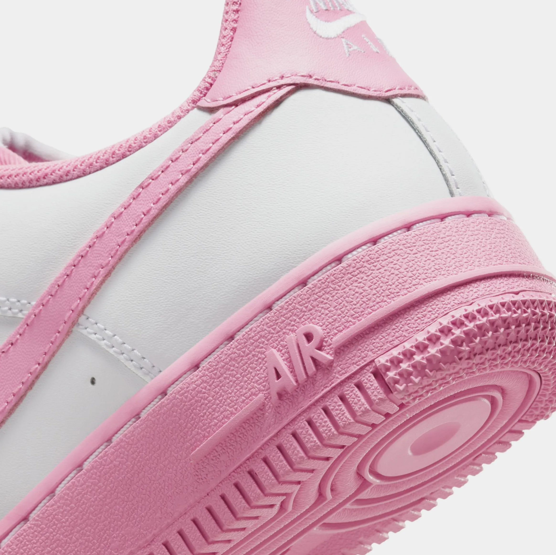 Air Force 1 Low Grade School Lifestyle Shoes (White/Flamingo/Pink)