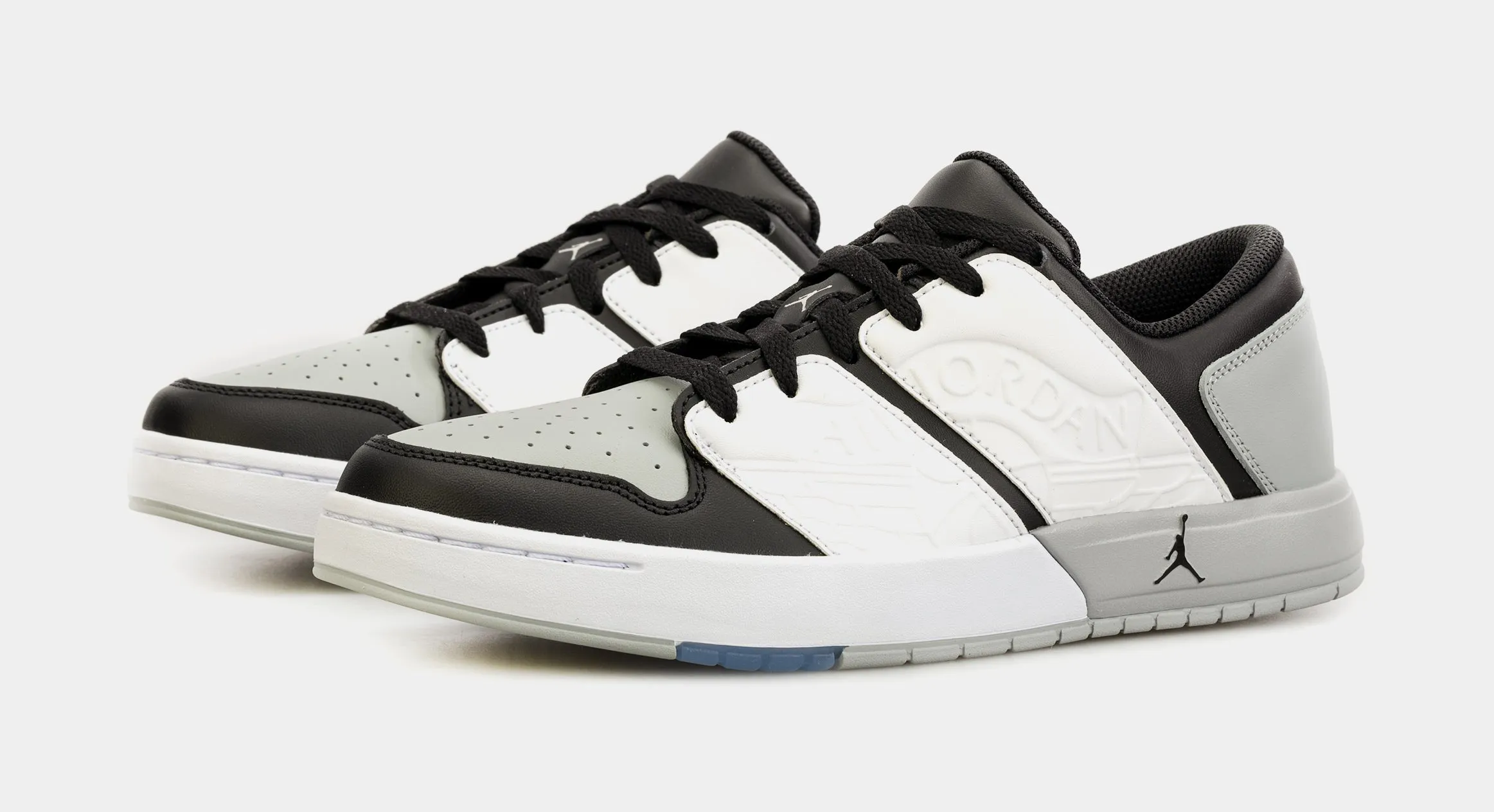 Air Jordan Nu Retro 1 Low Light Smoke Grey Mens Lifestyle Shoes (White/Black)