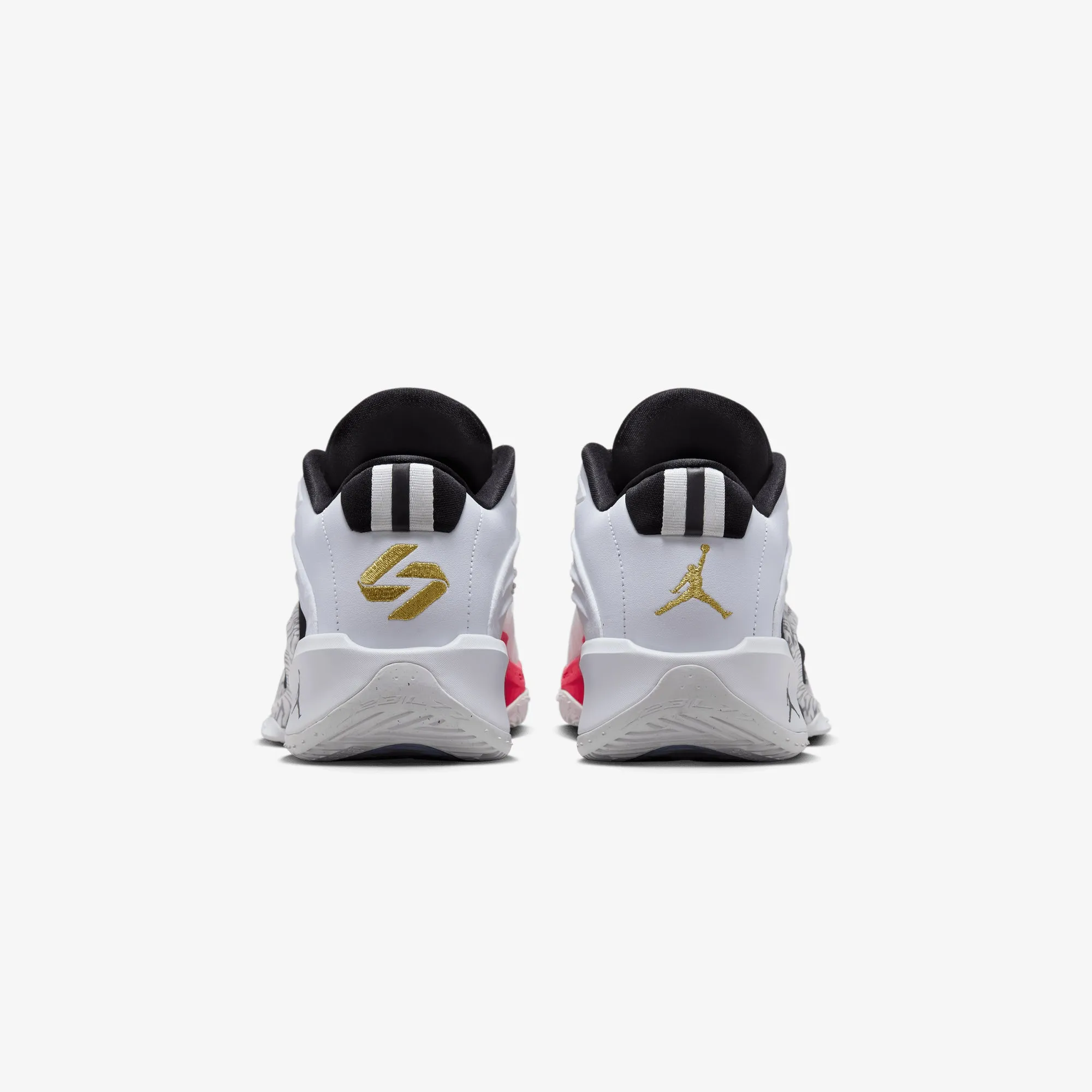 JORDAN | LUKA 3 PF "MOTORSPORT" { WHITE/METALLIC GOLD-BLACK-RED ORBIT