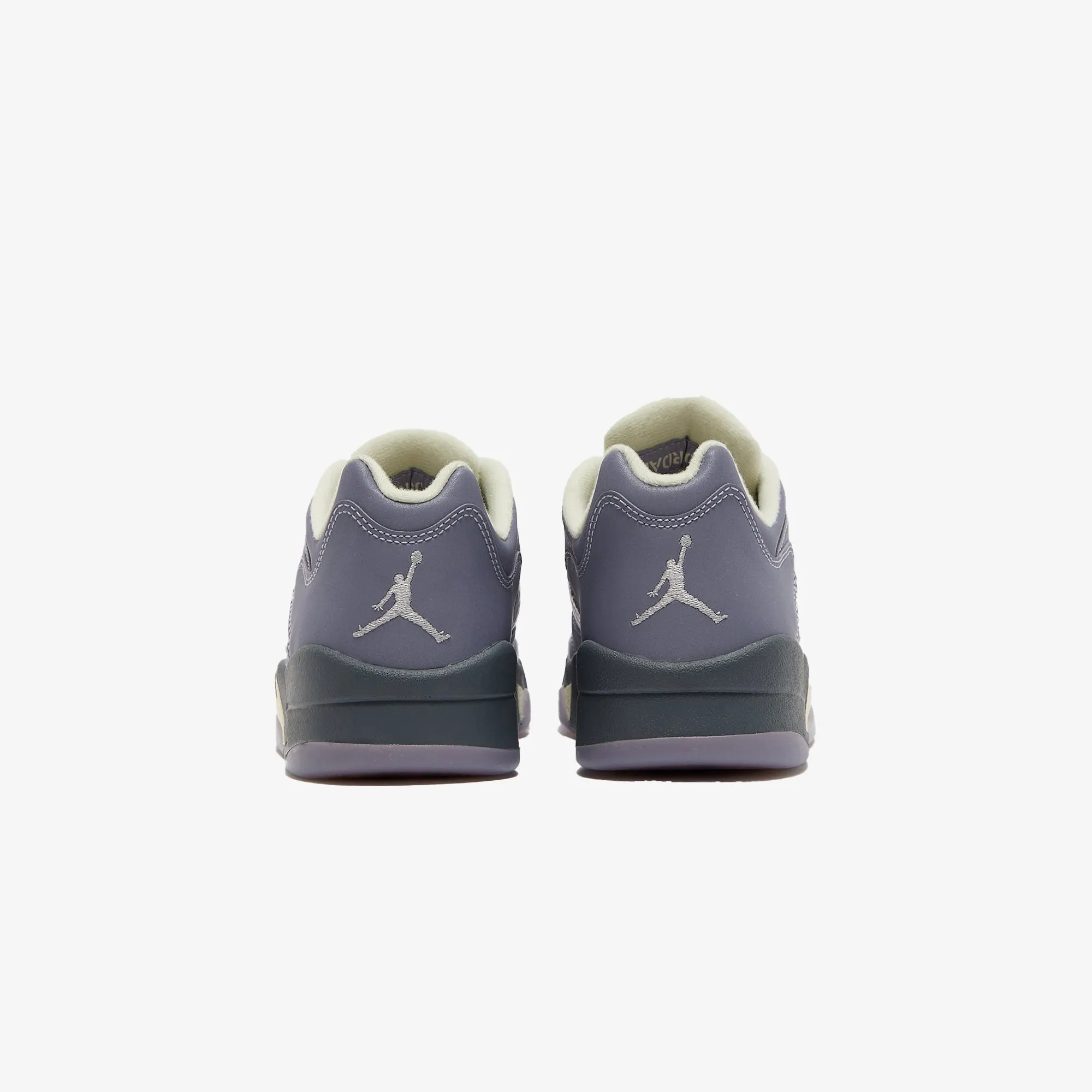 Jordan | WMN'S AIR JORDAN 5 RETRO LOW  { INDIGO HAZE/FIRE RED-METALLIC SILVER