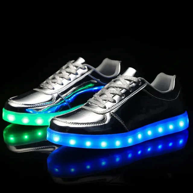 Kids Sneakers Casual Luminous Shoes USB Recharge Light Up Sports Skateboard Shoes Waterproof Leather Boys Girls Shoes with LED