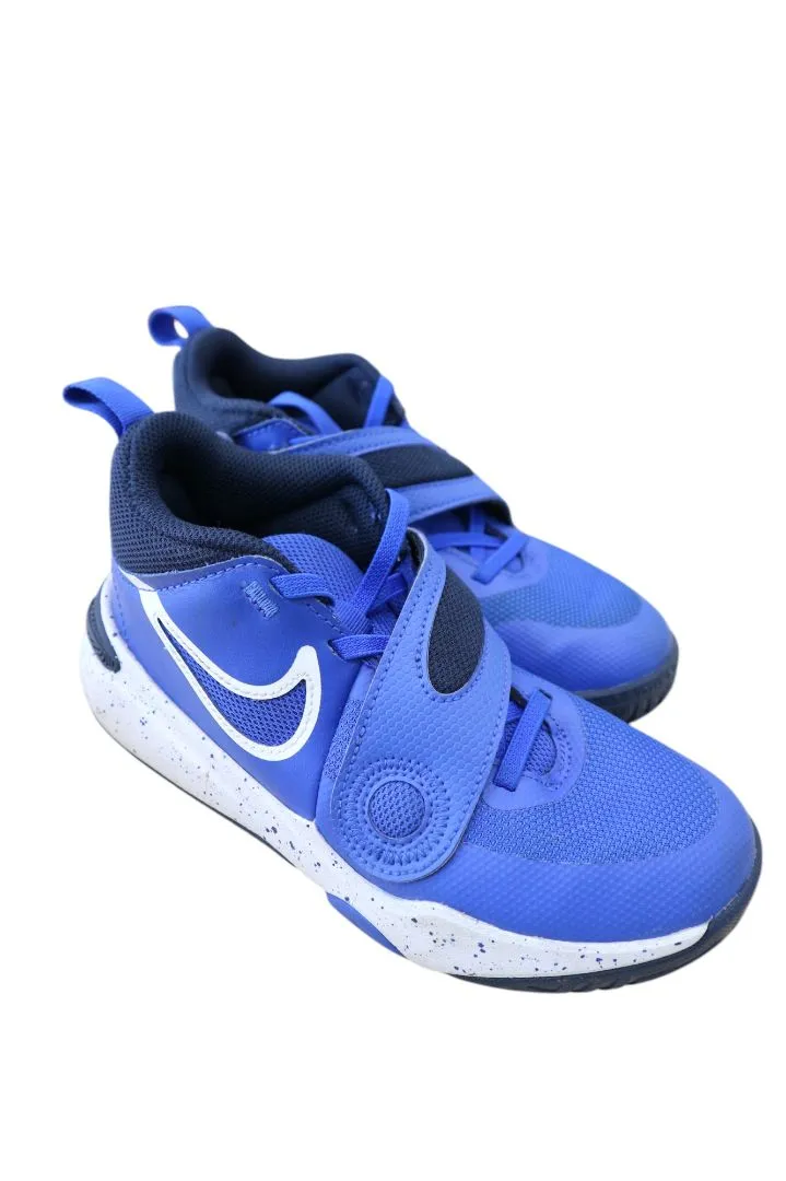 Nike Basketball Sneakers, US 2/EUR 33.5