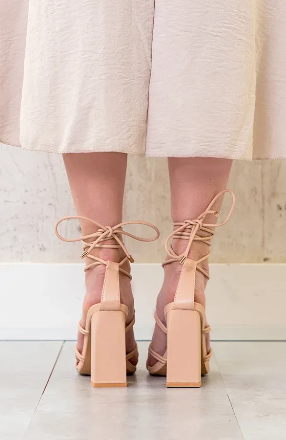 Strik Heels Beige